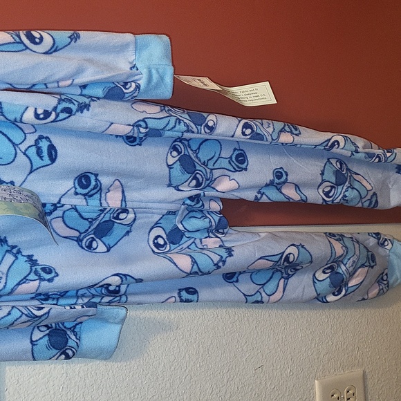 Stitch Character Pajama Set - Picture 4 of 4